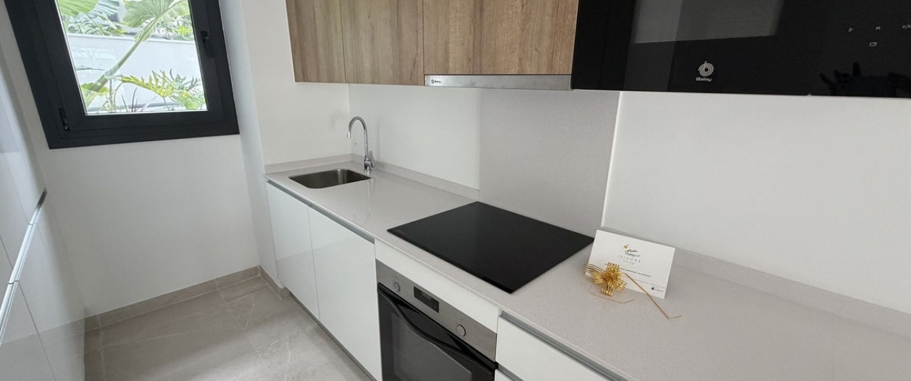 Resale - apartment - Estepona - Estepona Centro