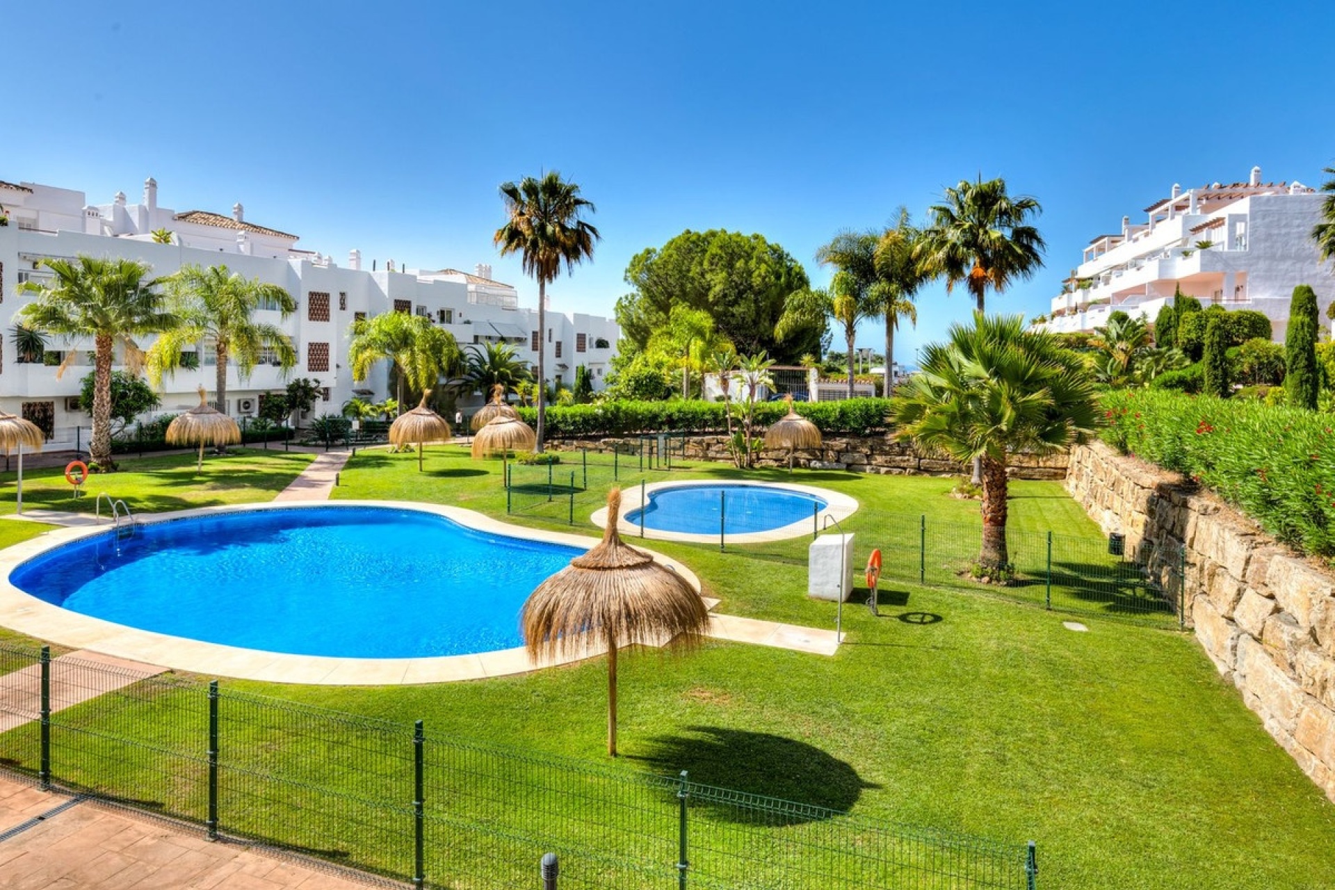 Resale - apartment - Estepona - Estepona Centro