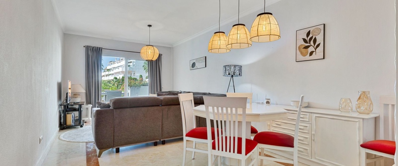 Resale - apartment - Estepona - Estepona Centro