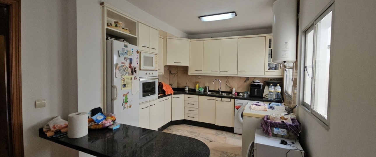 Resale - apartment - Estepona - Estepona Centro