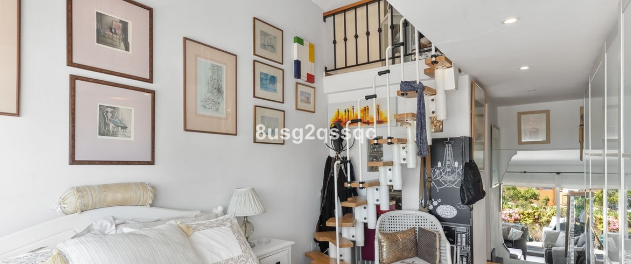 Resale - apartment - Estepona - Estepona Centro