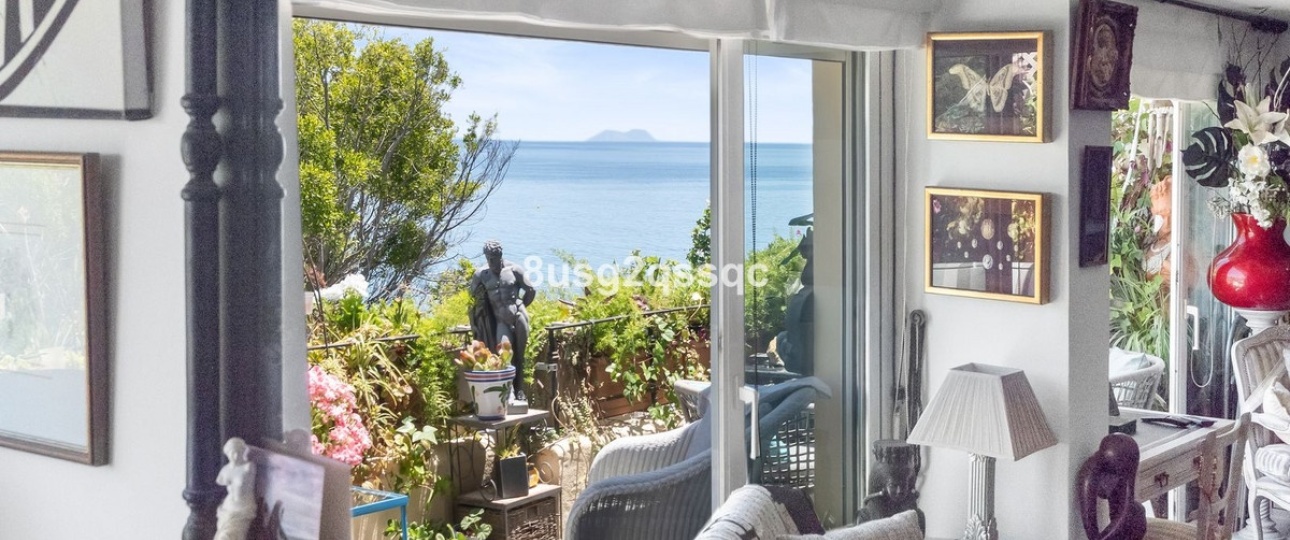 Resale - apartment - Estepona - Estepona Centro