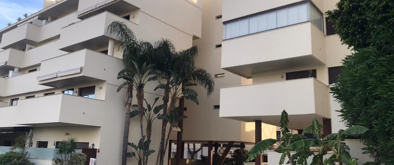 Resale - apartment - Estepona - Estepona Centro