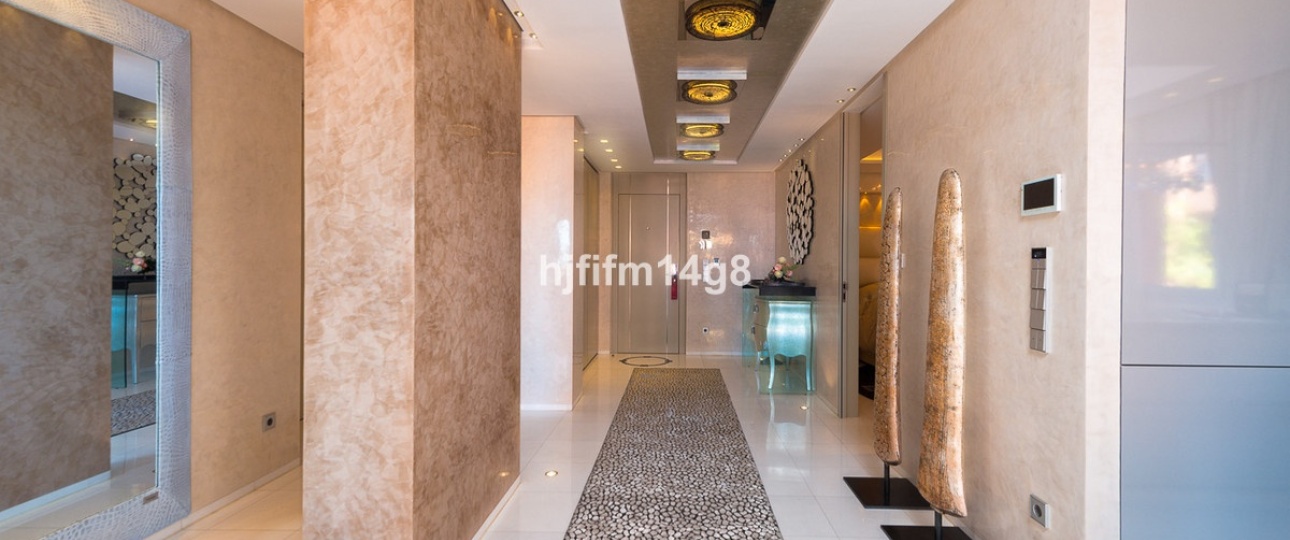 Resale - apartment - Estepona - Estepona Centro
