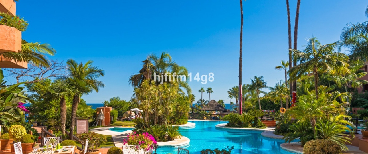 Resale - apartment - Estepona - Estepona Centro