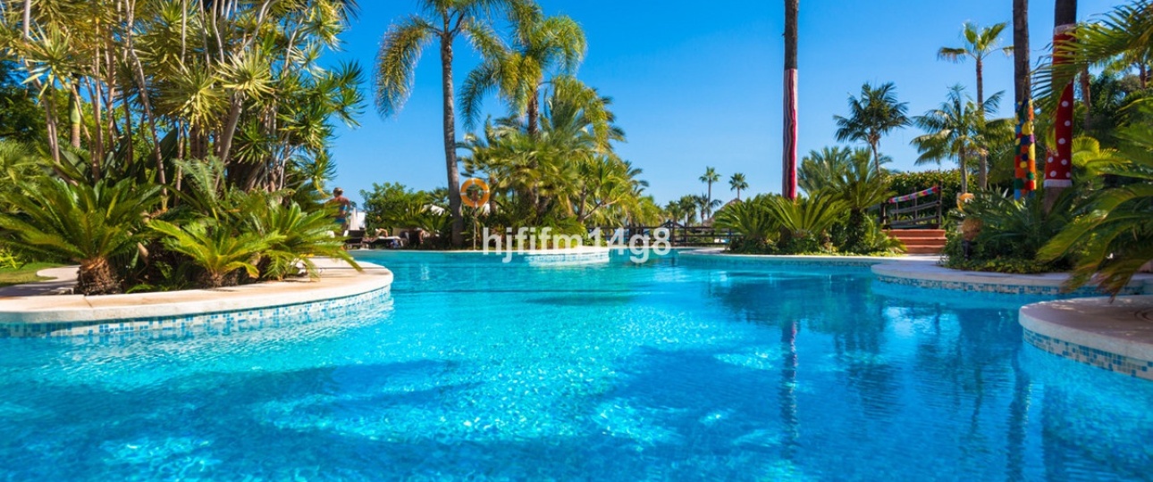 Resale - apartment - Estepona - Estepona Centro