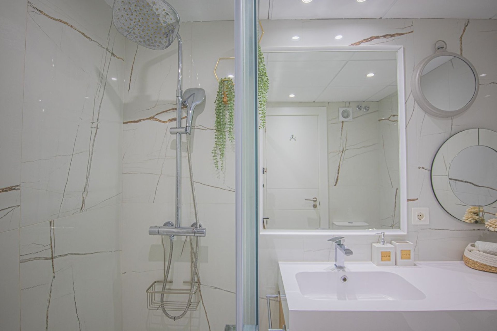Resale - apartment - Estepona - Estepona Centro