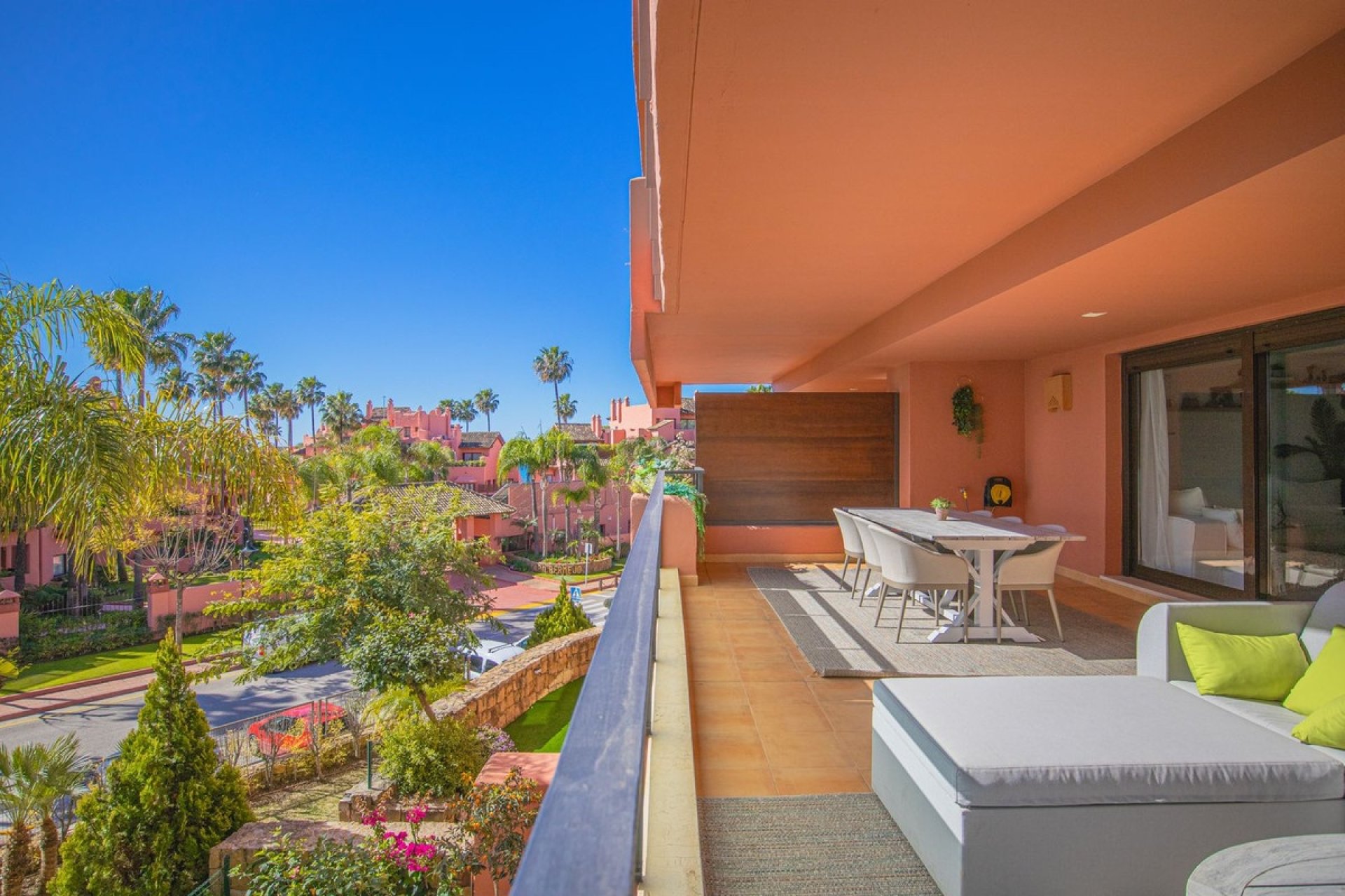 Resale - apartment - Estepona - Estepona Centro