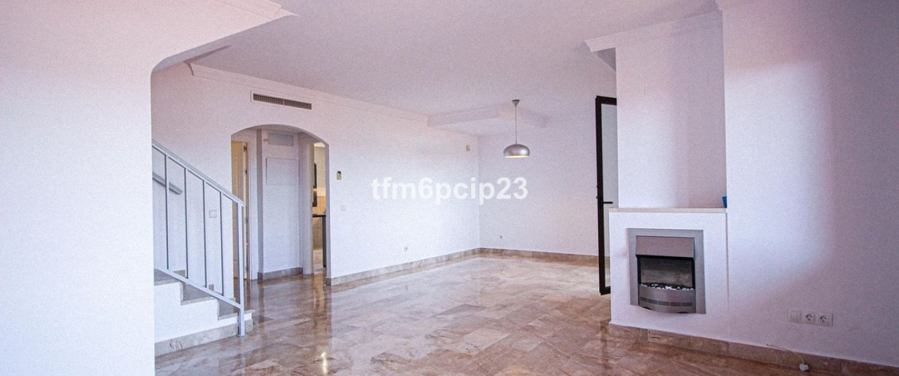 Resale - apartment - Estepona - Estepona Centro