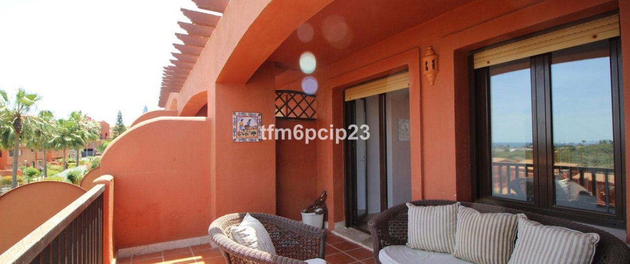 Resale - apartment - Estepona - Estepona Centro