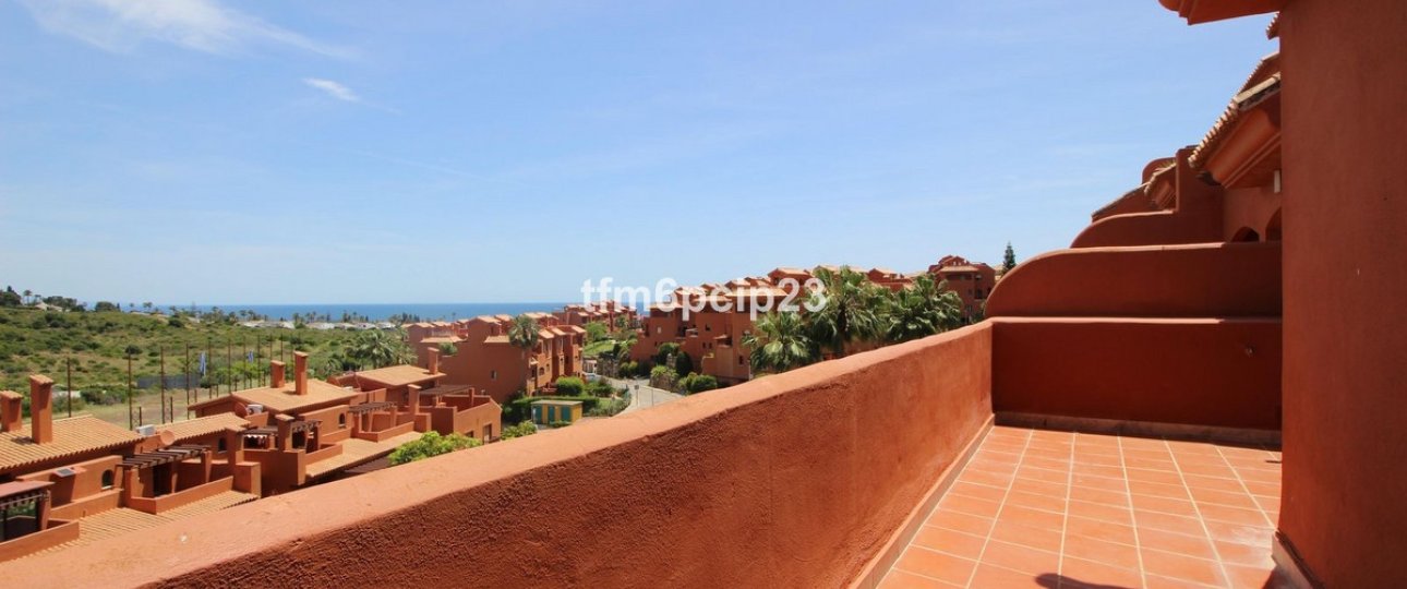 Resale - apartment - Estepona - Estepona Centro