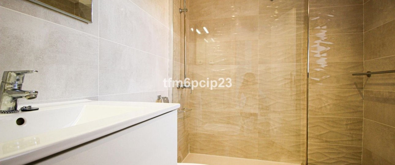 Resale - apartment - Estepona - Estepona Centro