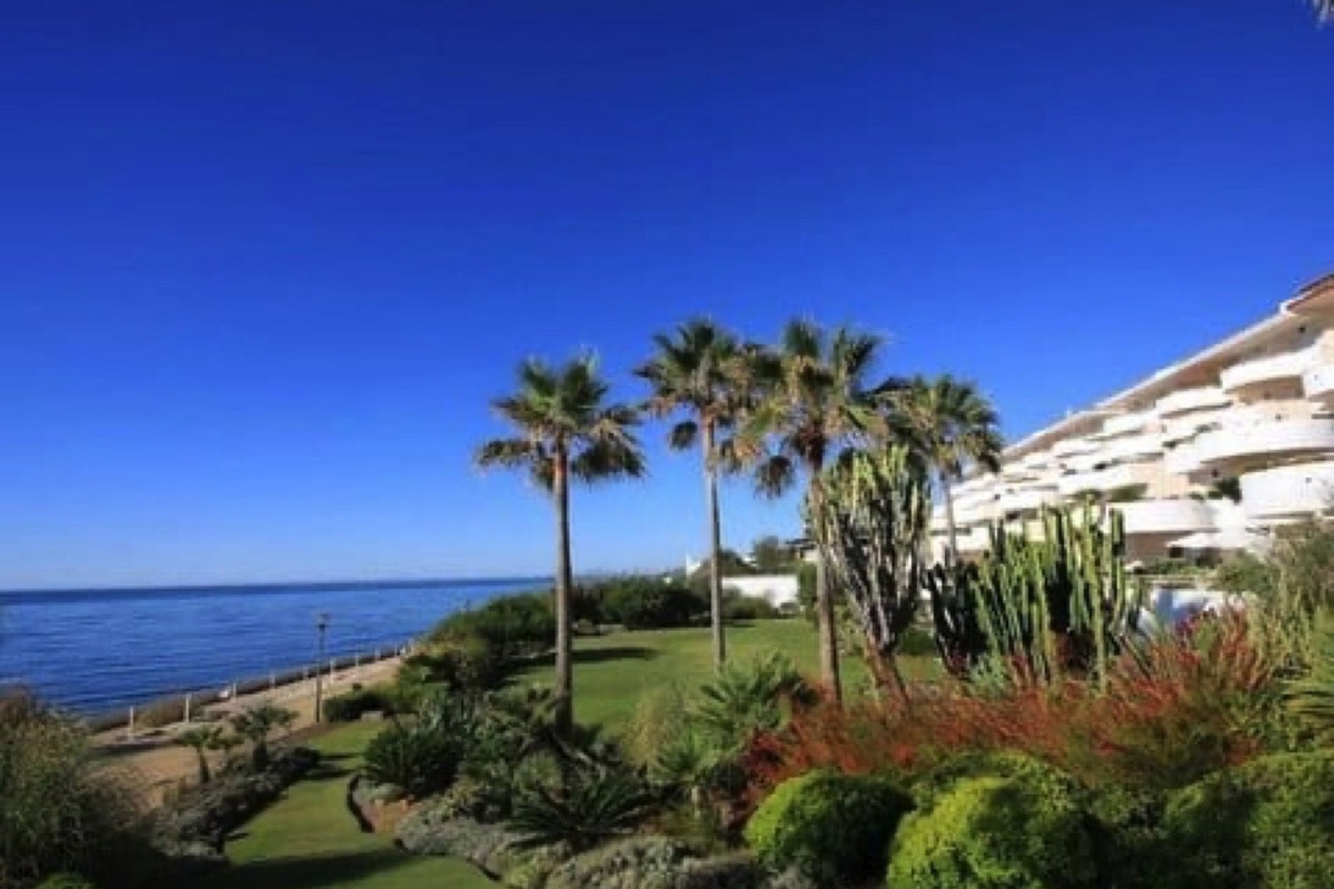 Resale - apartment - Estepona - Estepona Centro