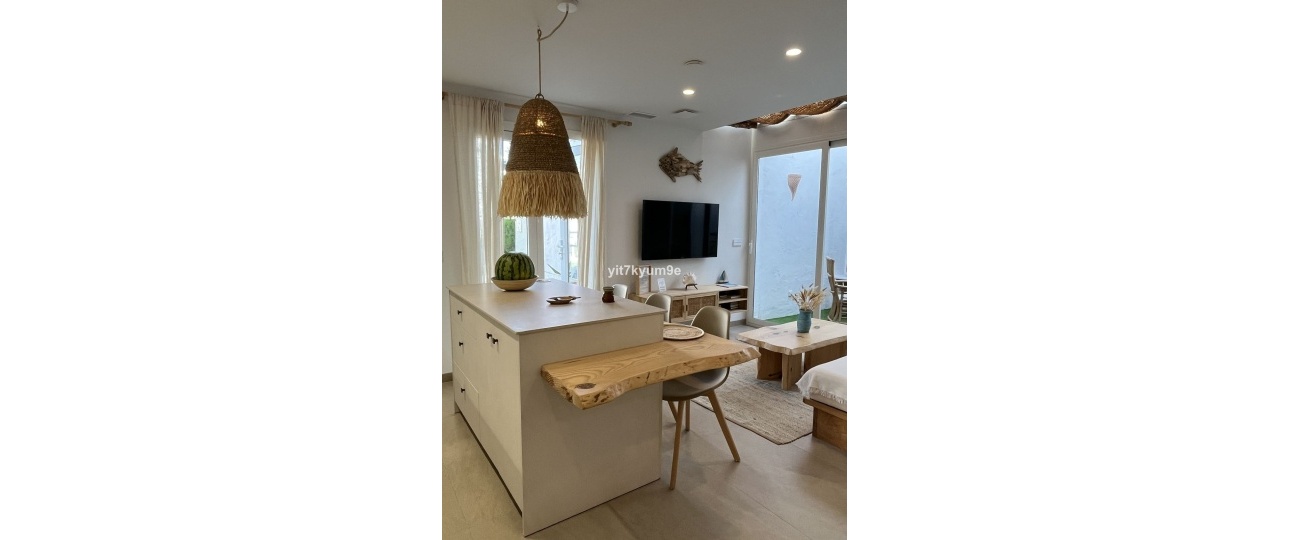 Resale - apartment - Estepona - Estepona Centro
