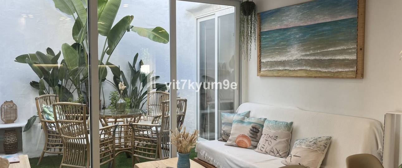 Resale - apartment - Estepona - Estepona Centro