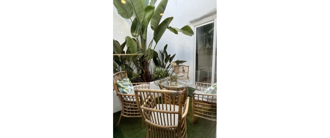 Resale - apartment - Estepona - Estepona Centro