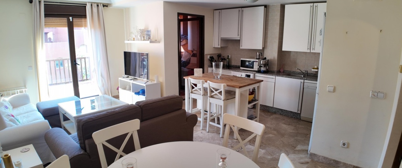 Resale - apartment - Estepona - Estepona Centro