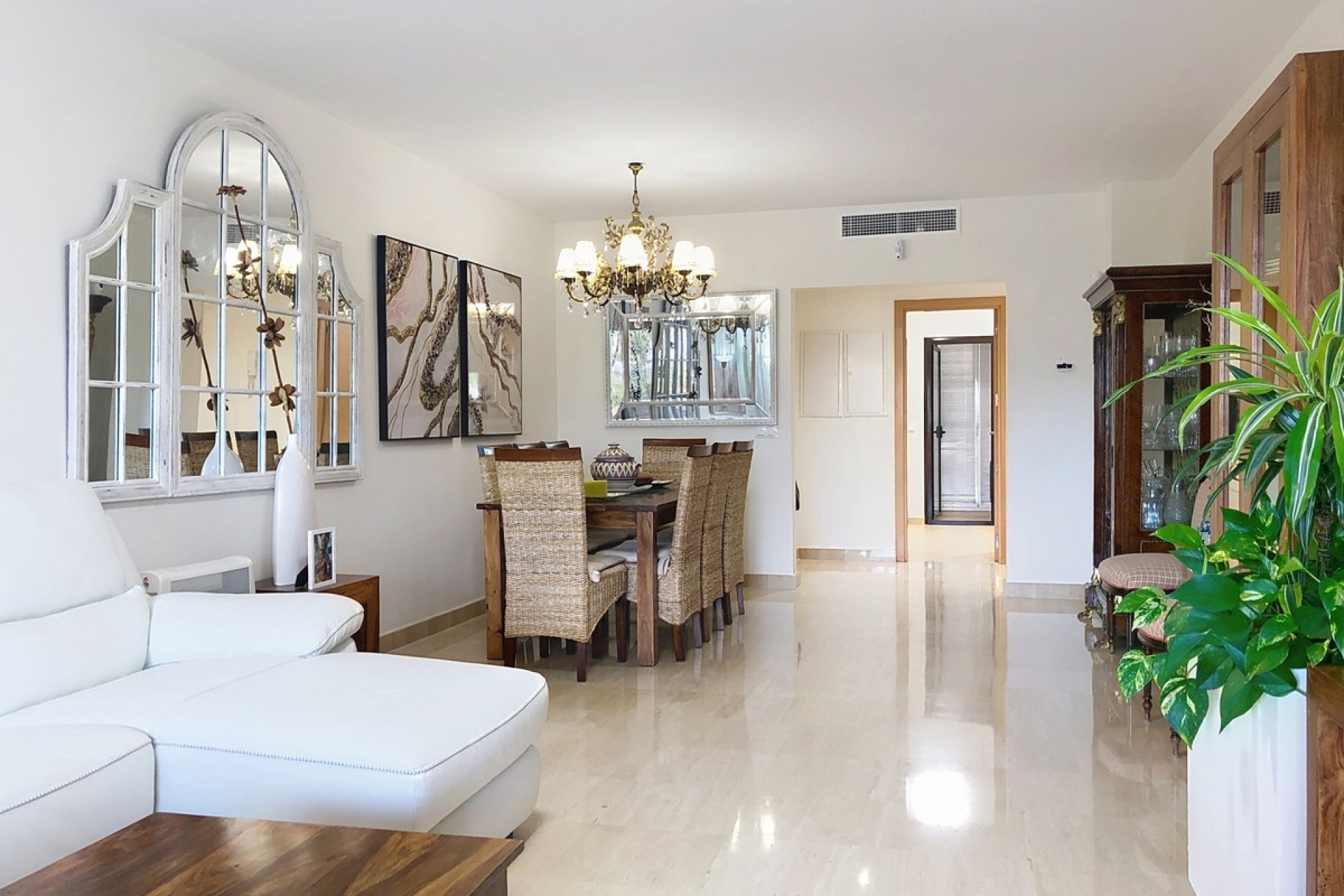 Resale - apartment - Estepona - Estepona Centro