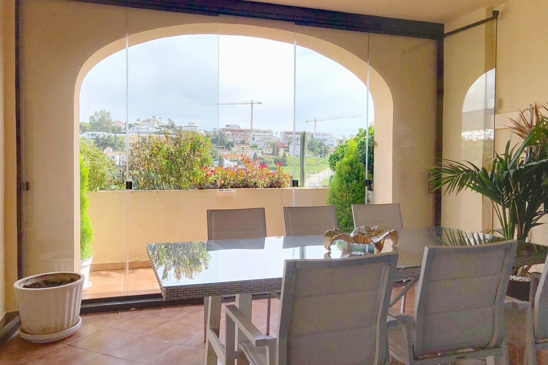 Resale - apartment - Estepona - Estepona Centro