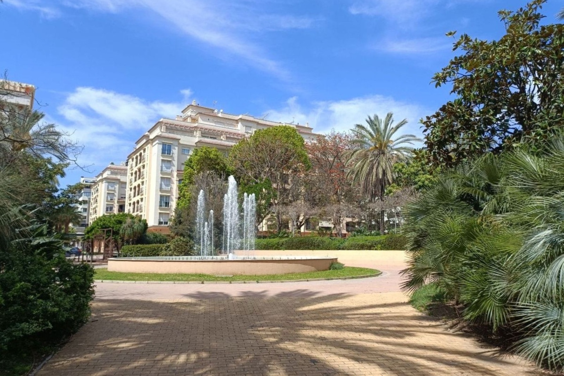 Resale - apartment - Estepona - Estepona Centro