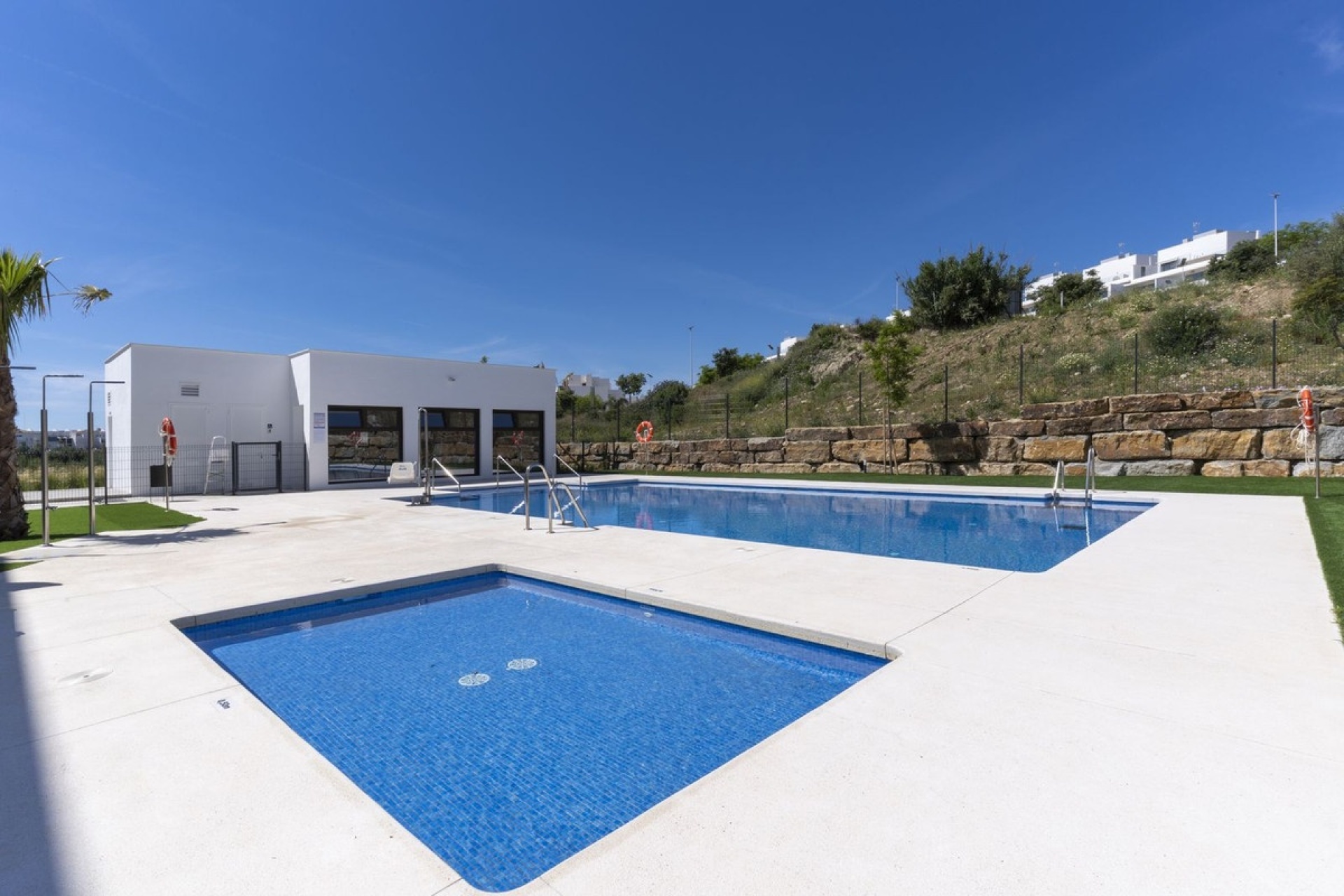 Resale - apartment - Estepona - Estepona Centro
