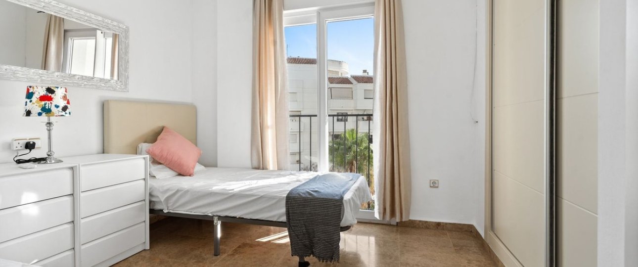 Resale - apartment - Estepona - Estepona Centro