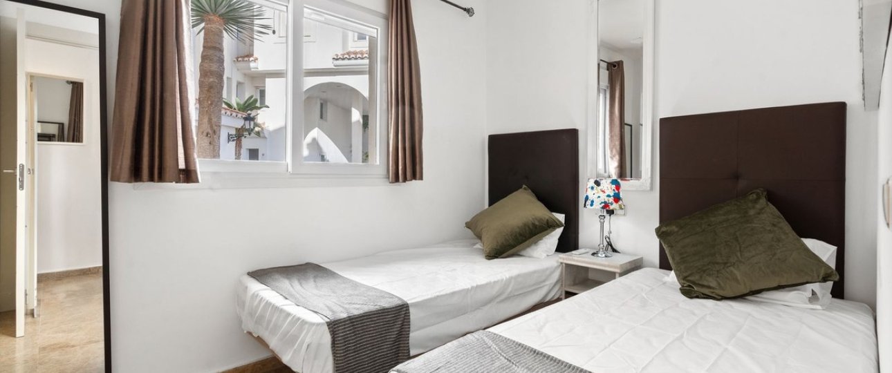 Resale - apartment - Estepona - Estepona Centro