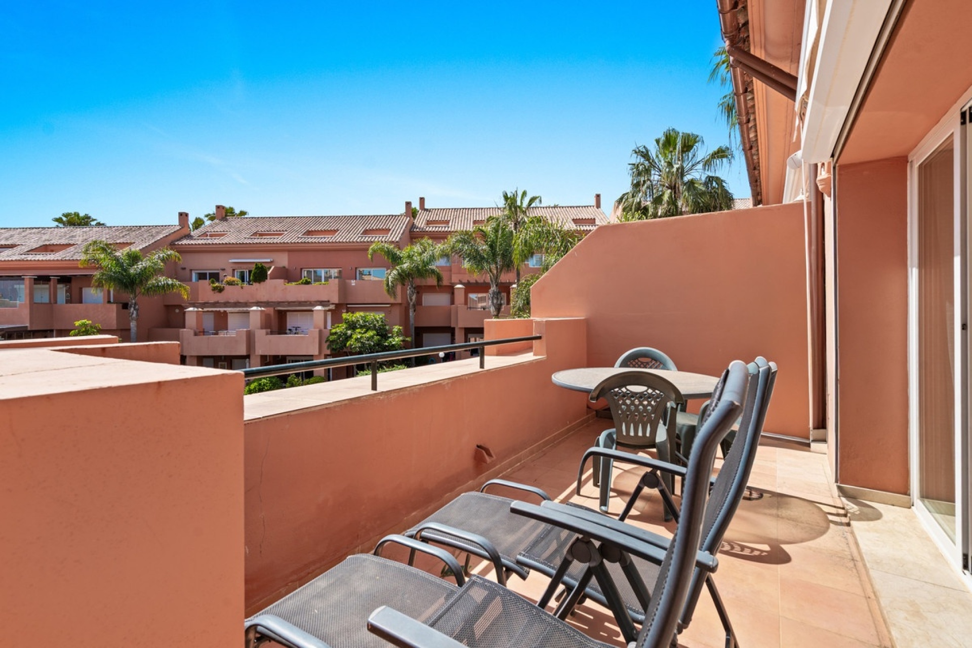 Resale - apartment - Estepona - Estepona Centro