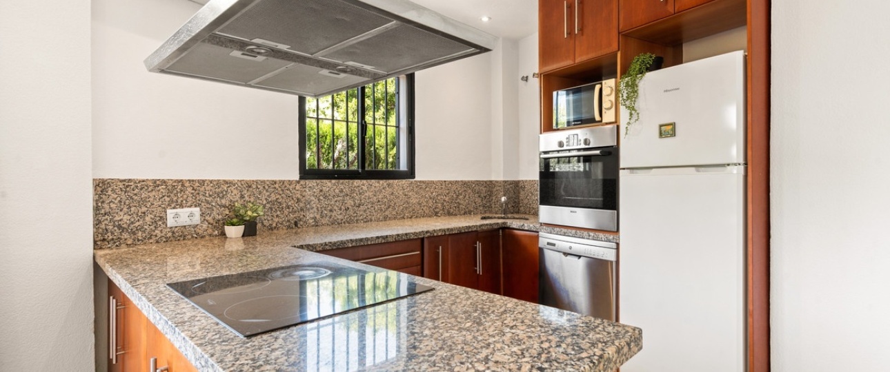 Resale - apartment - Estepona - Estepona Centro