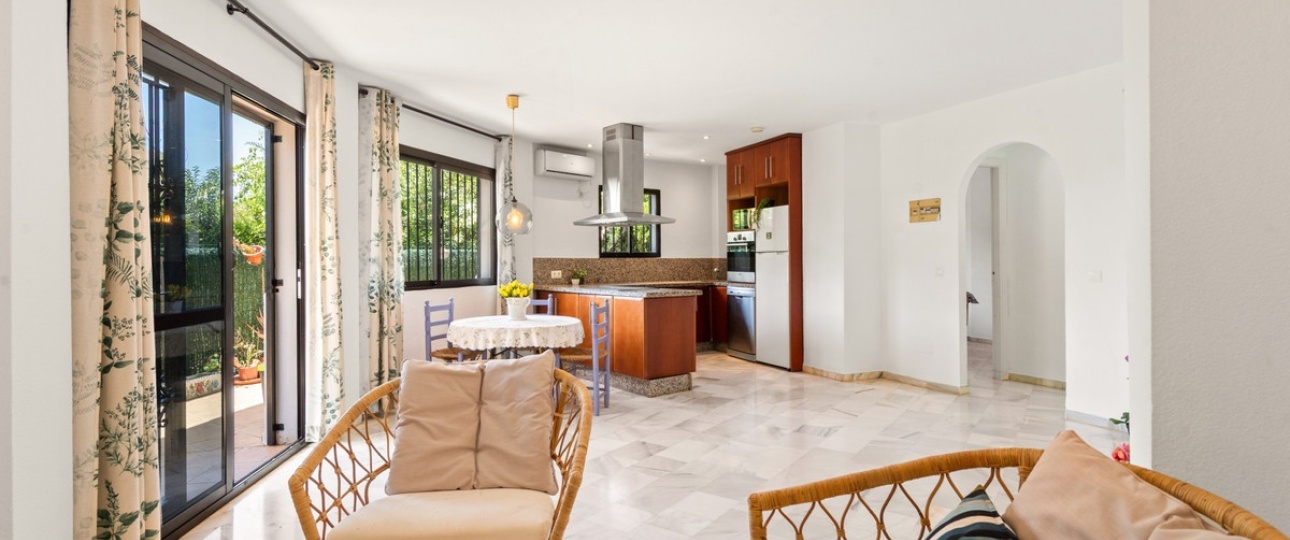 Resale - apartment - Estepona - Estepona Centro