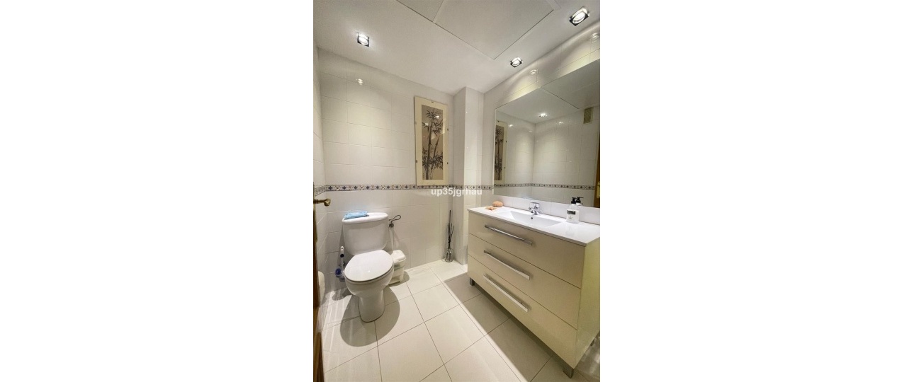 Resale - apartment - Estepona - Estepona Centro