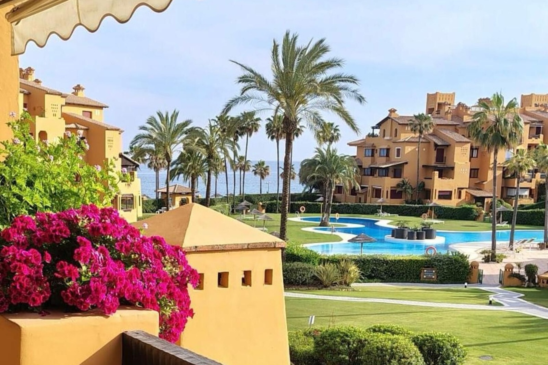 Resale - apartment - Estepona - Estepona Centro