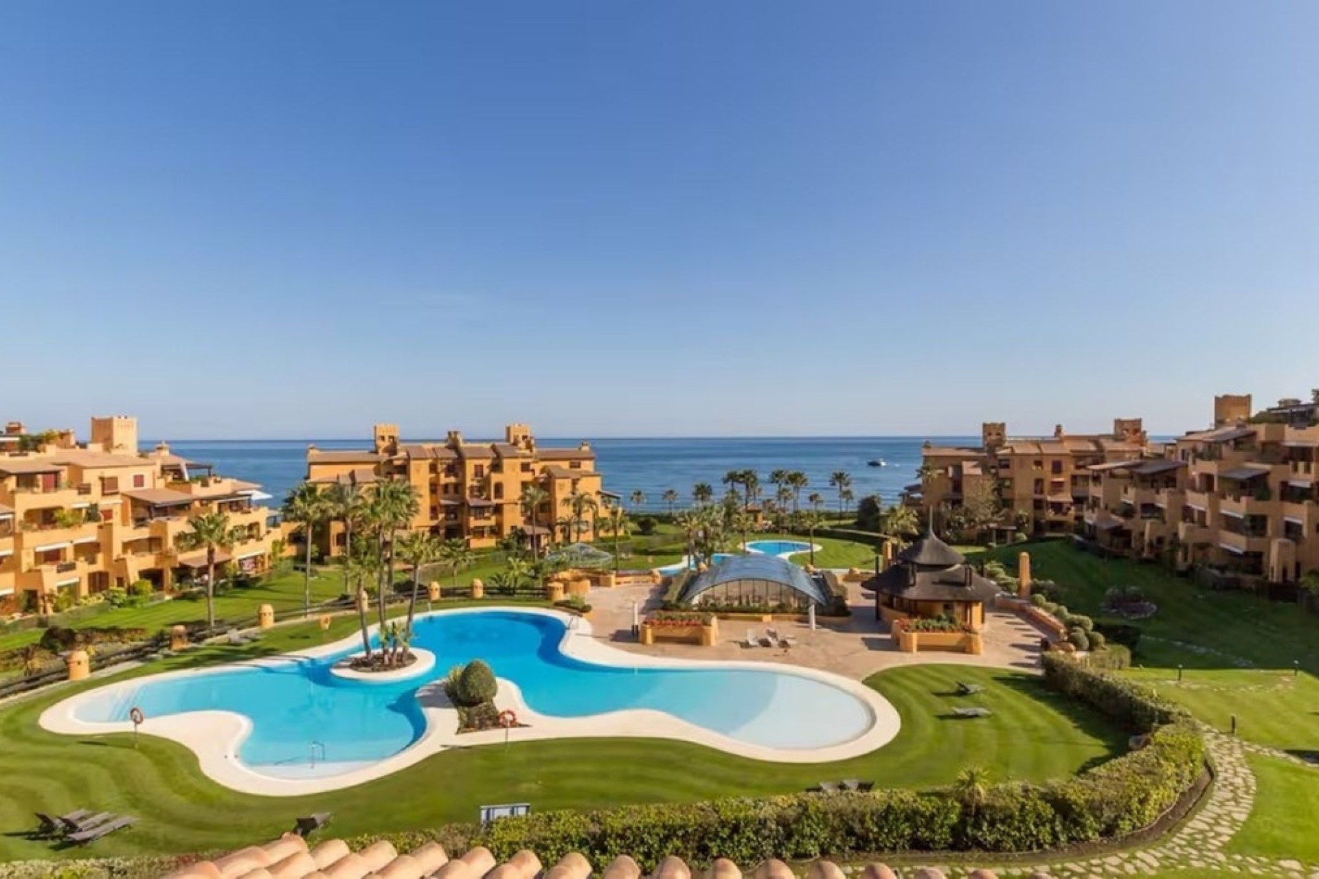 Resale - apartment - Estepona - Estepona Centro