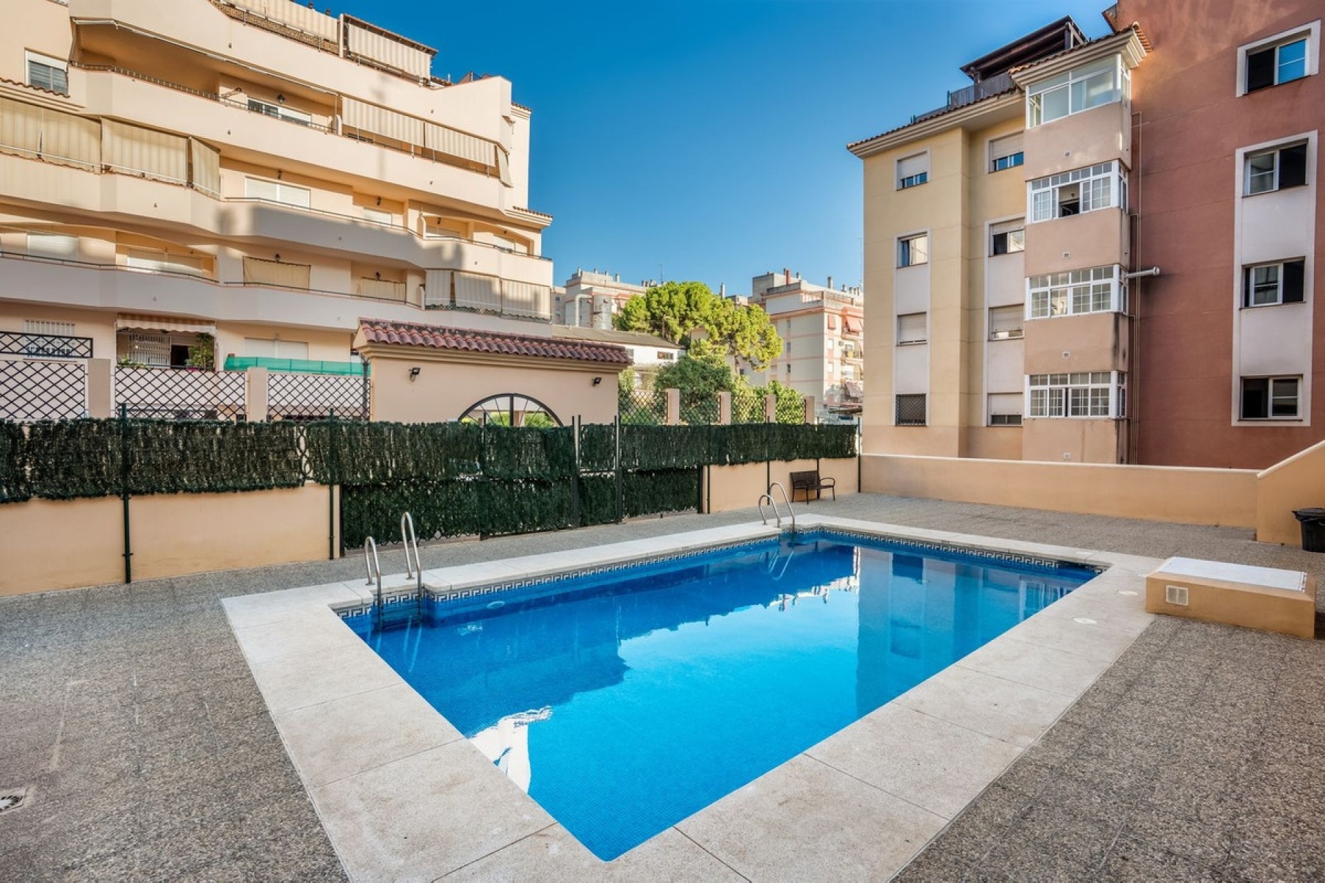 Resale - apartment - Estepona - Estepona Centro