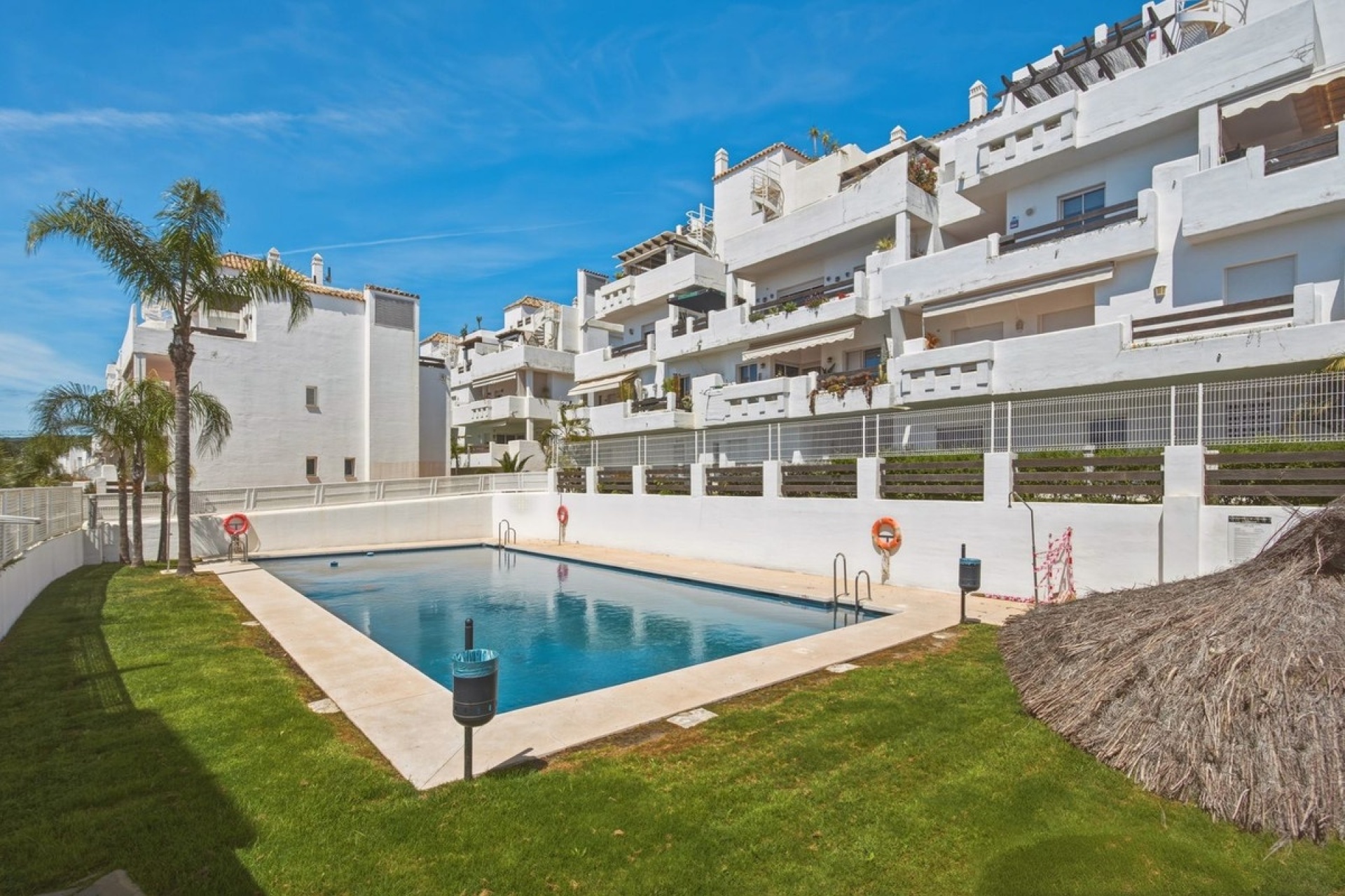 Resale - apartment - Estepona - Estepona Centro