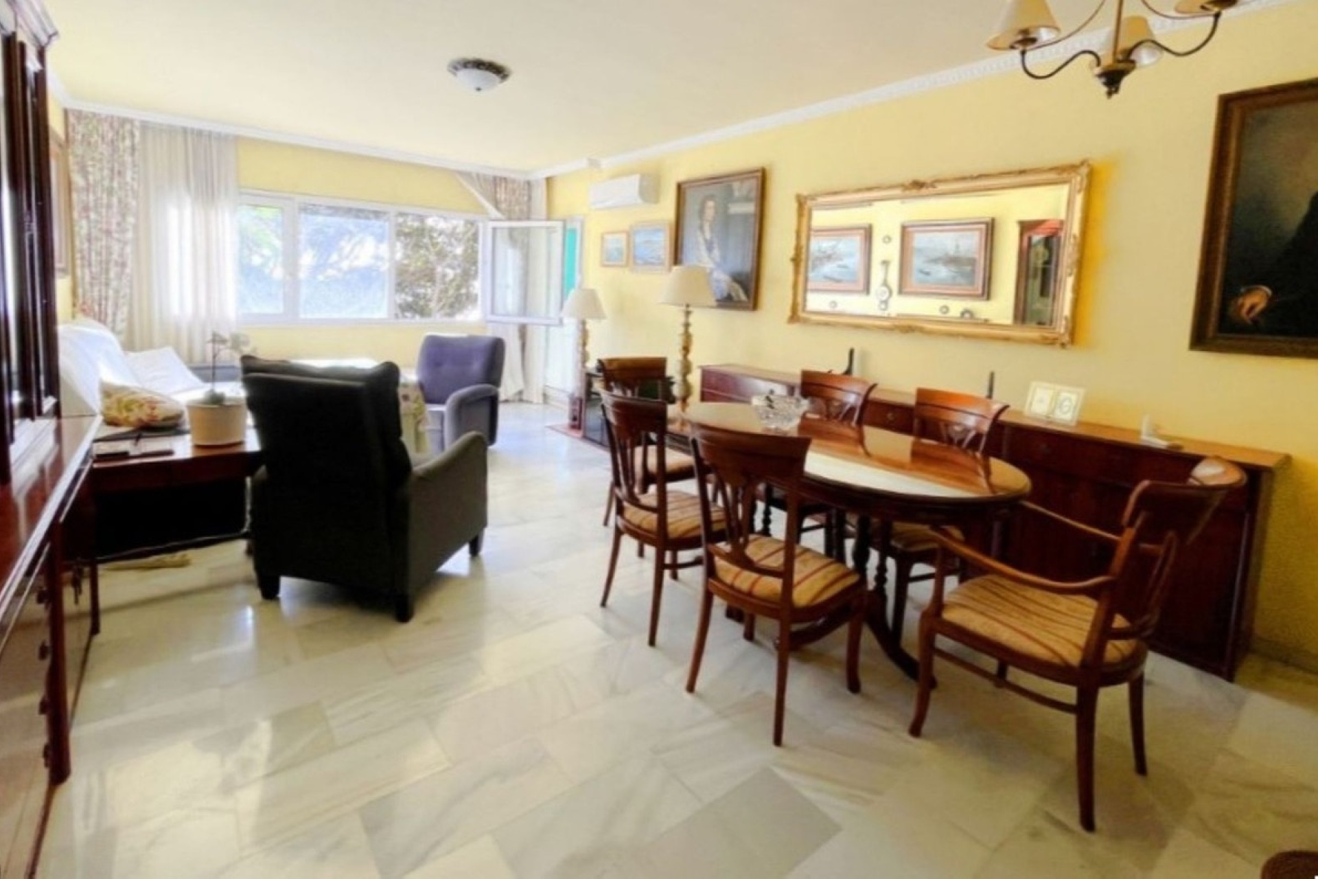 Resale - apartment - Estepona - Estepona Centro