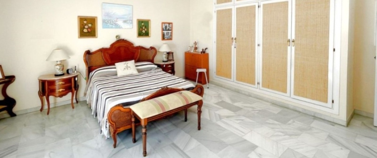 Resale - apartment - Estepona - Estepona Centro