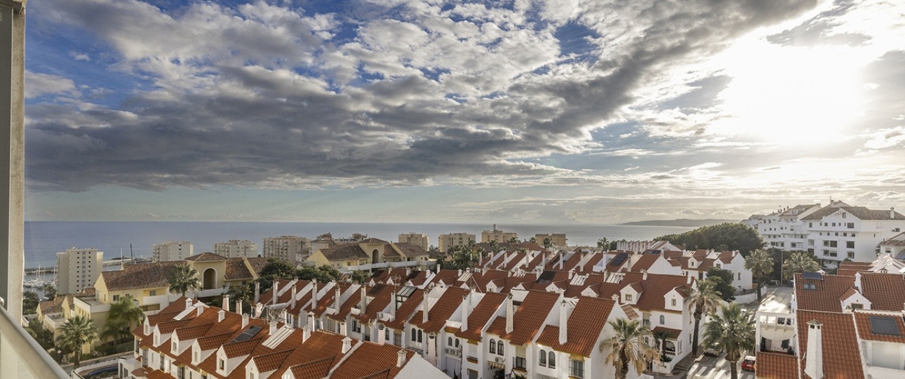 Resale - apartment - Estepona - Estepona Centro
