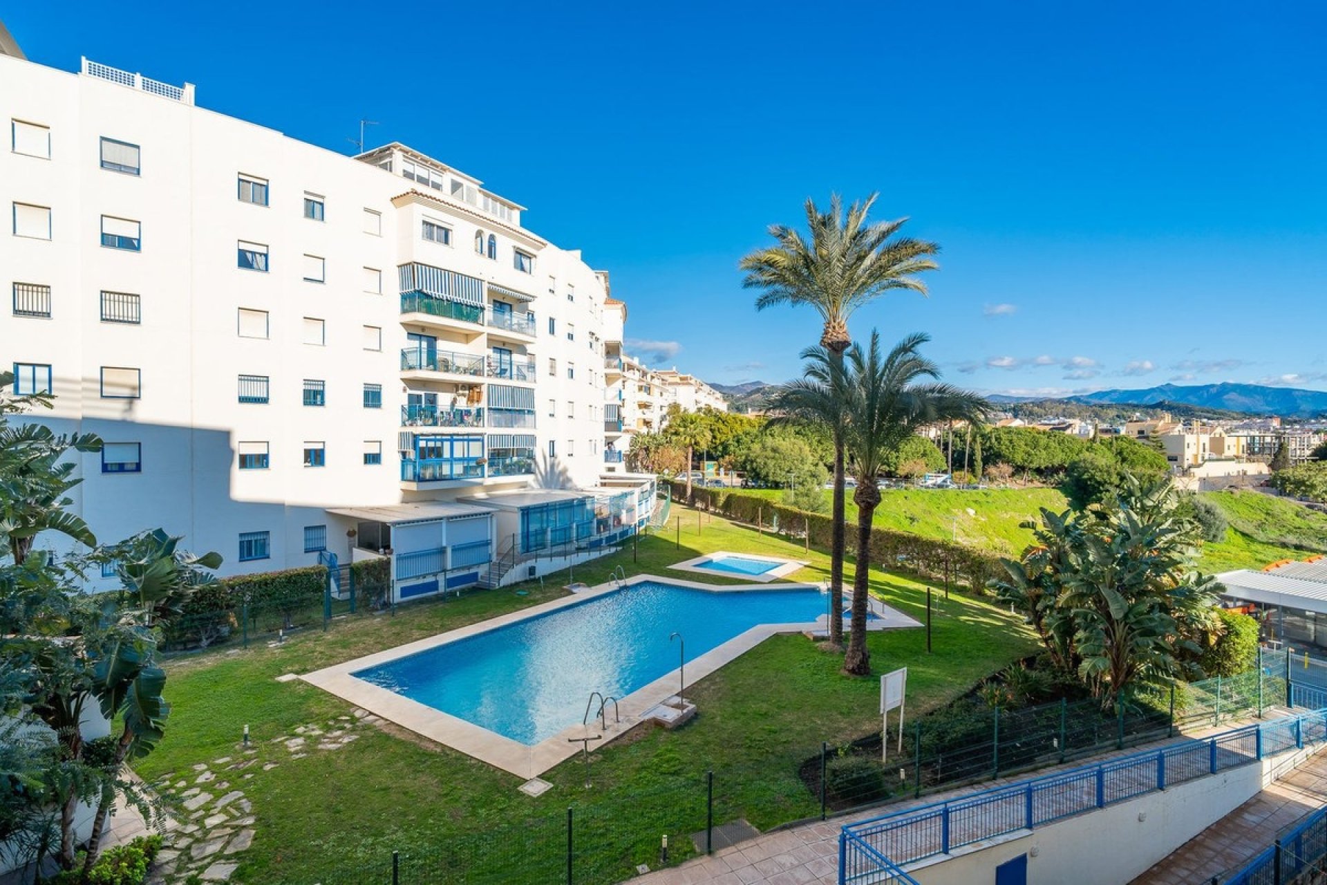 Resale - apartment - Estepona - Estepona Centro
