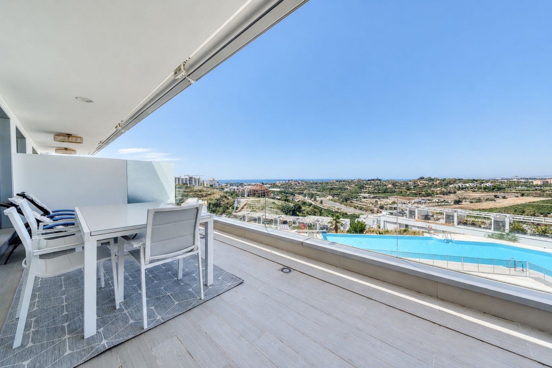 Resale - apartment - Estepona - Estepona Centro
