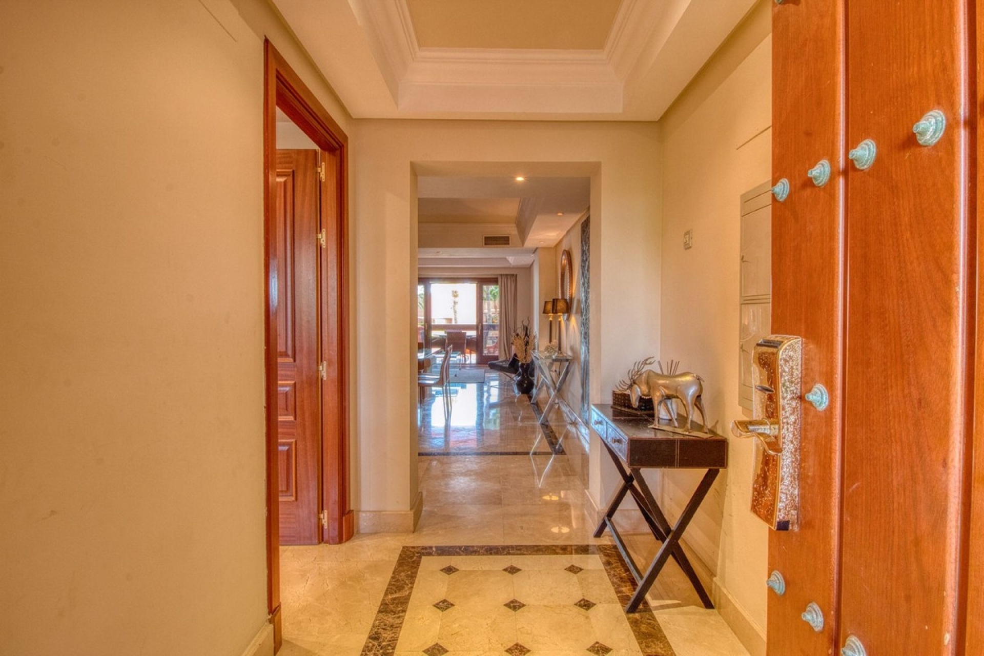 Resale - apartment - Estepona - Estepona Centro