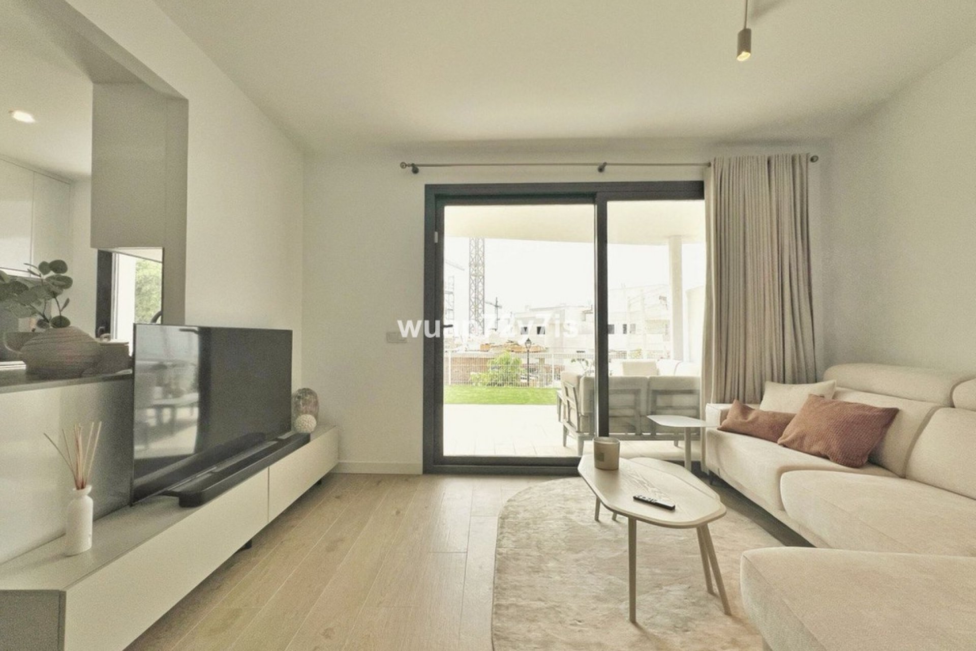 Resale - apartment - Estepona - Estepona Centro