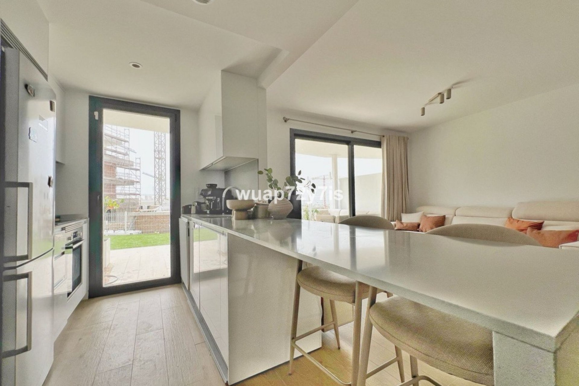 Resale - apartment - Estepona - Estepona Centro