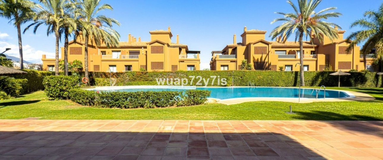Resale - apartment - Estepona - Estepona Centro