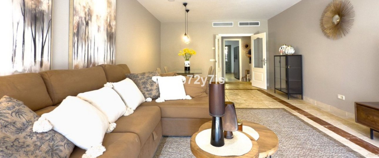 Resale - apartment - Estepona - Estepona Centro