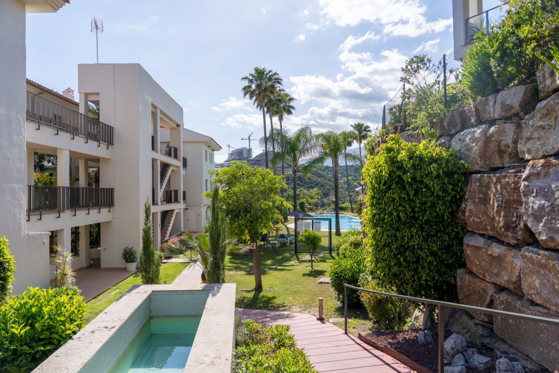 Resale - apartment - Estepona - Estepona Centro