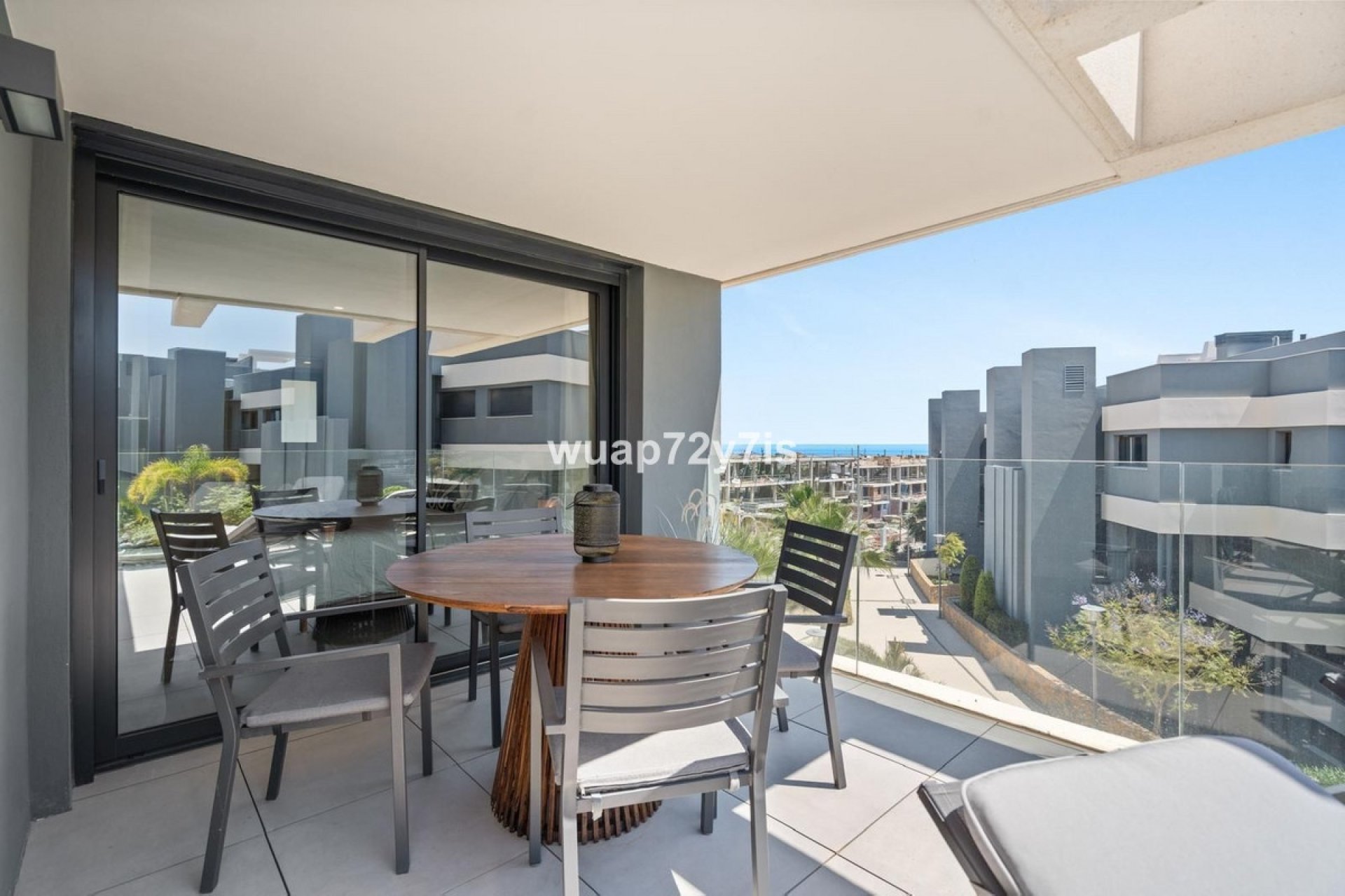 Resale - apartment - Estepona - Estepona Centro