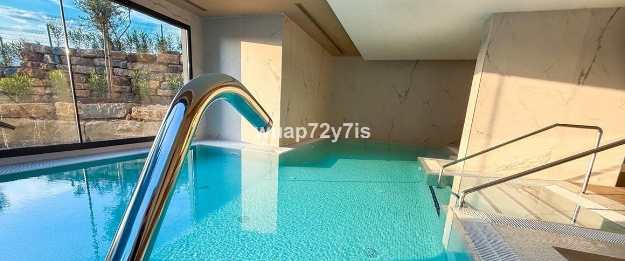 Resale - apartment - Estepona - Estepona Centro