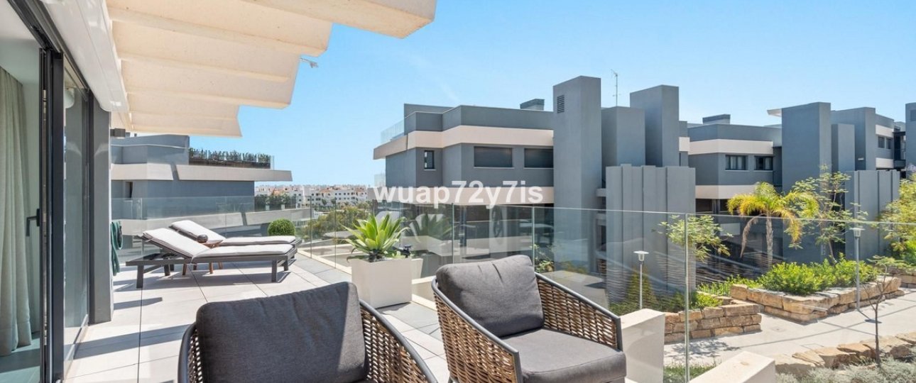 Resale - apartment - Estepona - Estepona Centro