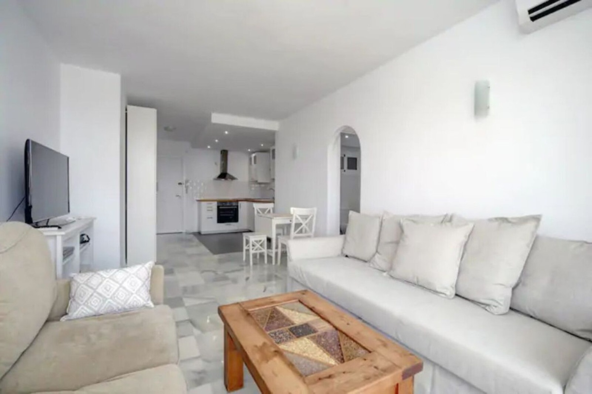 Resale - apartment - Estepona - Estepona Centro